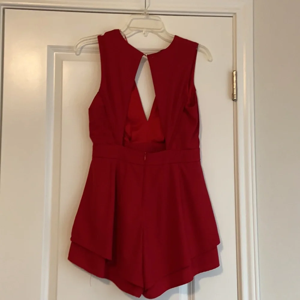 Red jumpsuit Romper. Pleated front. Open back. Size medium. Brand A’gaci - Picture 4 of 5